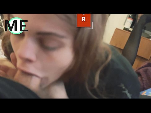 ❤️ Halspikk, avrevet strømpebukse og avrevne hæler hyggelig å møte ❤❌ Sexvideo hos oss ﹏